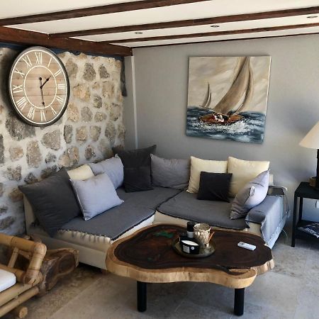 Private Cottage In Olive Grove With Heated Pool Vinisce Bagian luar foto