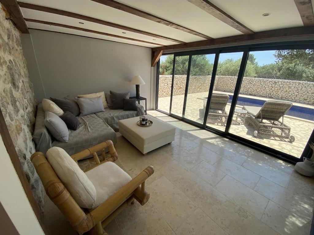 Private Cottage In Olive Grove With Heated Pool Vinisce Bagian luar foto