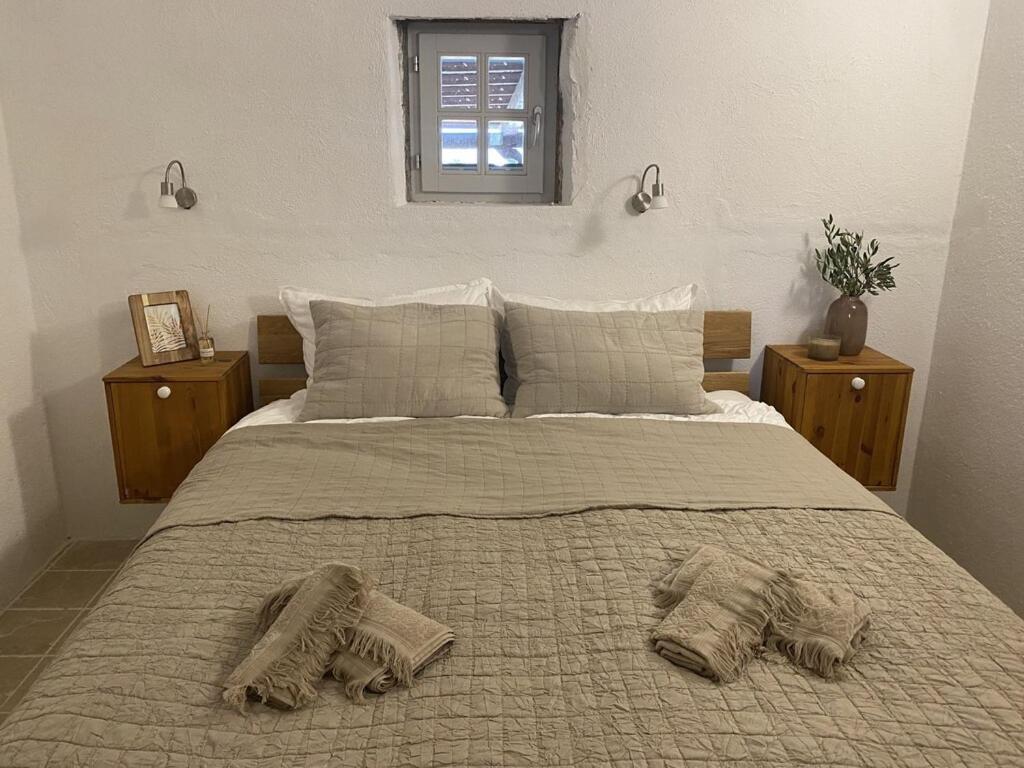 Private Cottage In Olive Grove With Heated Pool Vinisce Bagian luar foto