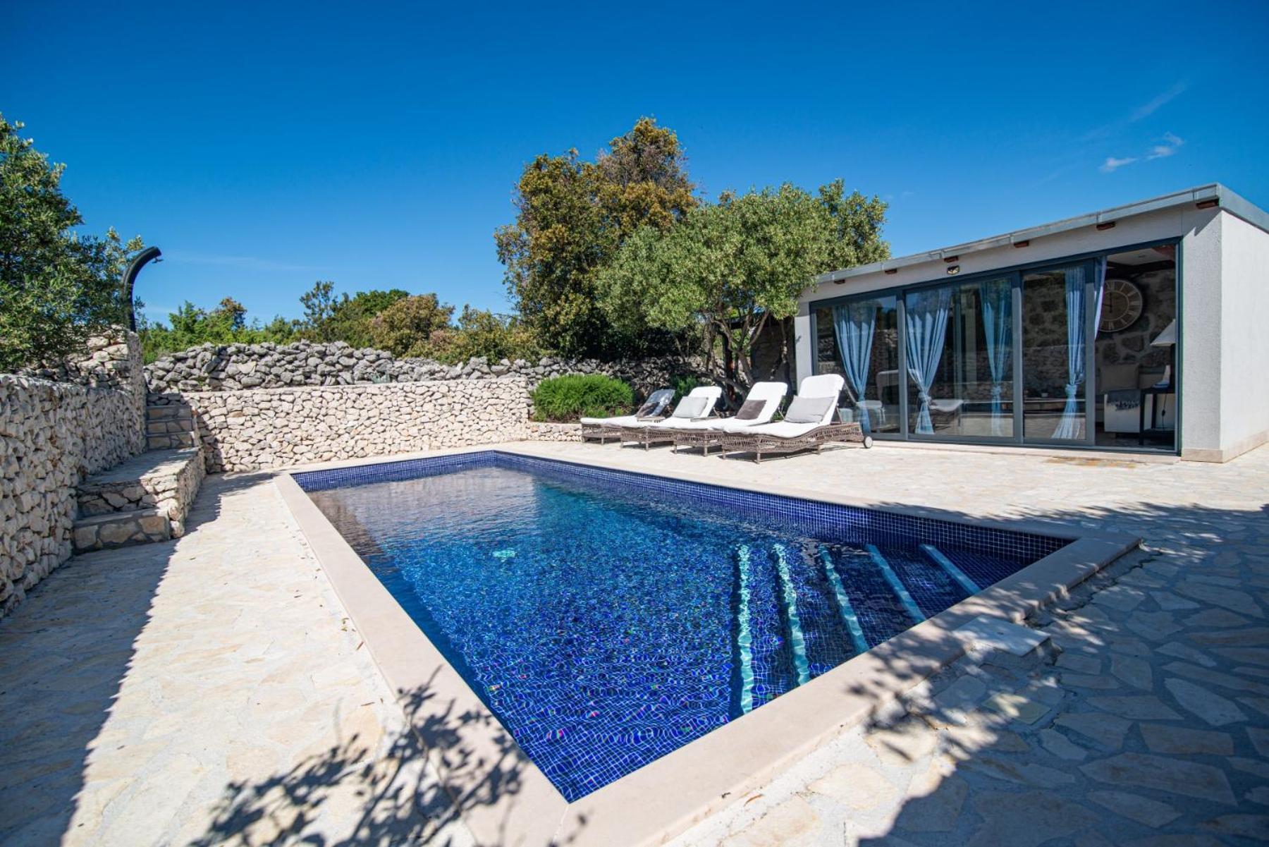 Private Cottage In Olive Grove With Heated Pool Vinisce Bagian luar foto
